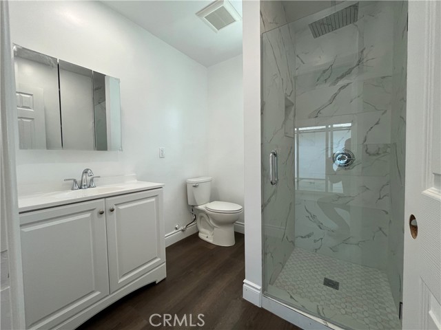 Detail Gallery Image 11 of 13 For 24101 Victory, West Hills,  CA 91307 - 3 Beds | 2 Baths