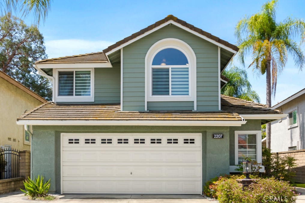 2207 Hedgerow Lane