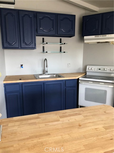2630 Lakeshore Boulevard, Upper Lake CA: https://media.crmls.org/medias/08c87622-eedb-4b70-b055-c45912d710e9.jpg