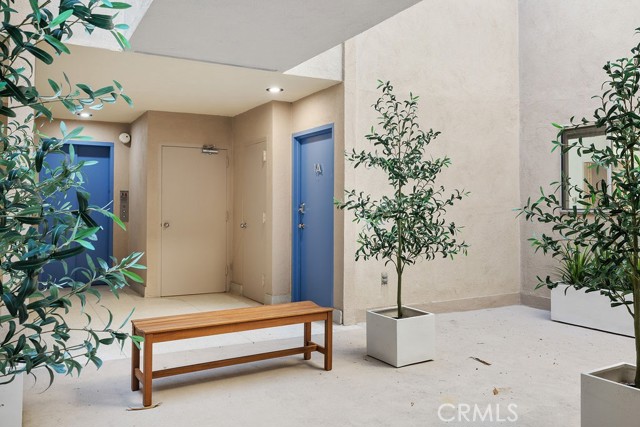 Detail Gallery Image 17 of 42 For 1101 Lincoln Bld 1a,  Santa Monica,  CA 90403 - 2 Beds | 2 Baths