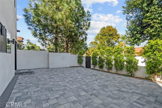 22835 Styles Street, Woodland Hills CA: https://media.crmls.org/medias/08c98623-20ad-468e-996e-d83978be40b1.jpg
