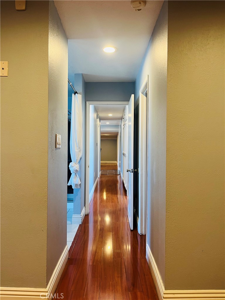 https://media.crmls.org/medias/08ca7fd9-0861-4e76-bb99-9ae270c999bc.jpg?preset=X-Large