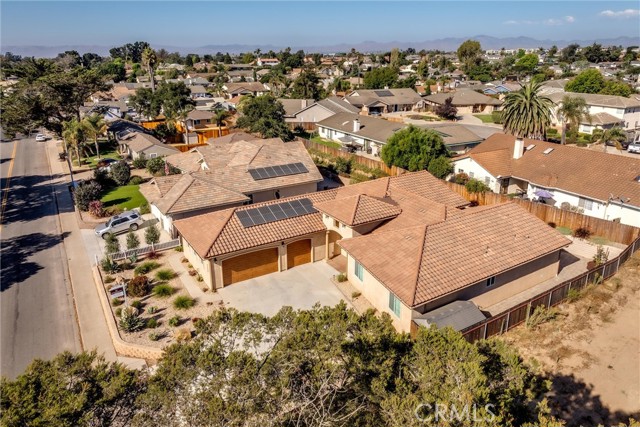 4654 Hummel Drive, Santa Maria CA: https://media.crmls.org/medias/08cb6396-9729-4e6f-9098-ebd19c3761bb.jpg