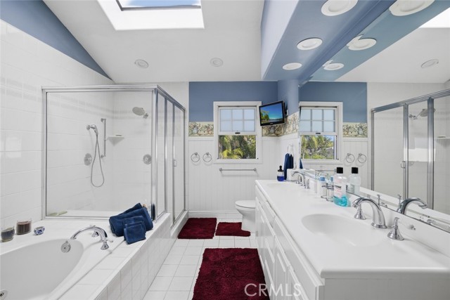 Detail Gallery Image 41 of 53 For 2033 Holiday, Newport Beach,  CA 92660 - 5 Beds | 7/1 Baths