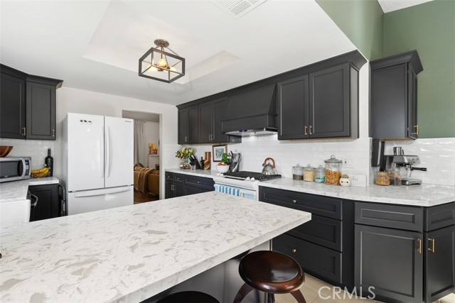 Detail Gallery Image 3 of 24 For 7369 Lakeside, Jurupa Valley,  CA 92509 - 4 Beds | 2 Baths