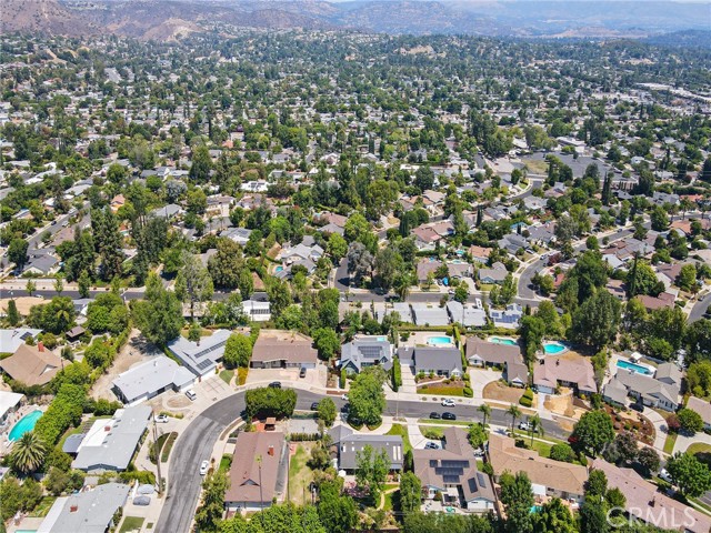 Detail Gallery Image 35 of 40 For 23962 Crosson Dr, Woodland Hills,  CA 91367 - 3 Beds | 2 Baths