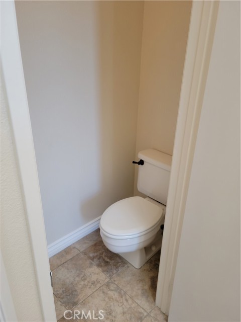 Detail Gallery Image 32 of 37 For 682 Azure Ln #1,  Corona,  CA 92879 - 3 Beds | 2 Baths