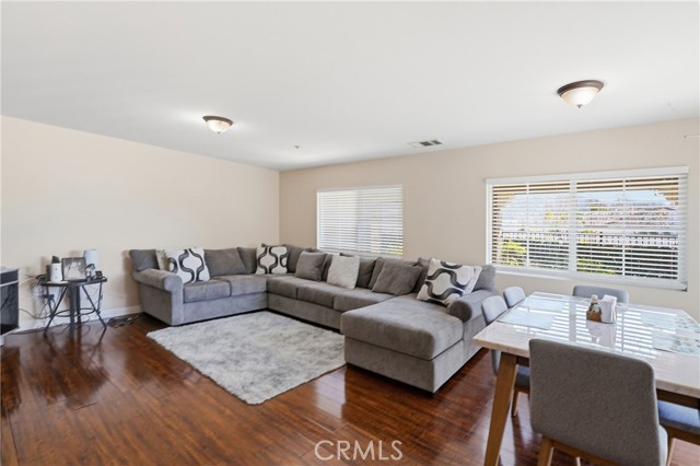 Detail Gallery Image 2 of 23 For 25796 Iris #C,  Moreno Valley,  CA 92551 - 3 Beds | 3 Baths