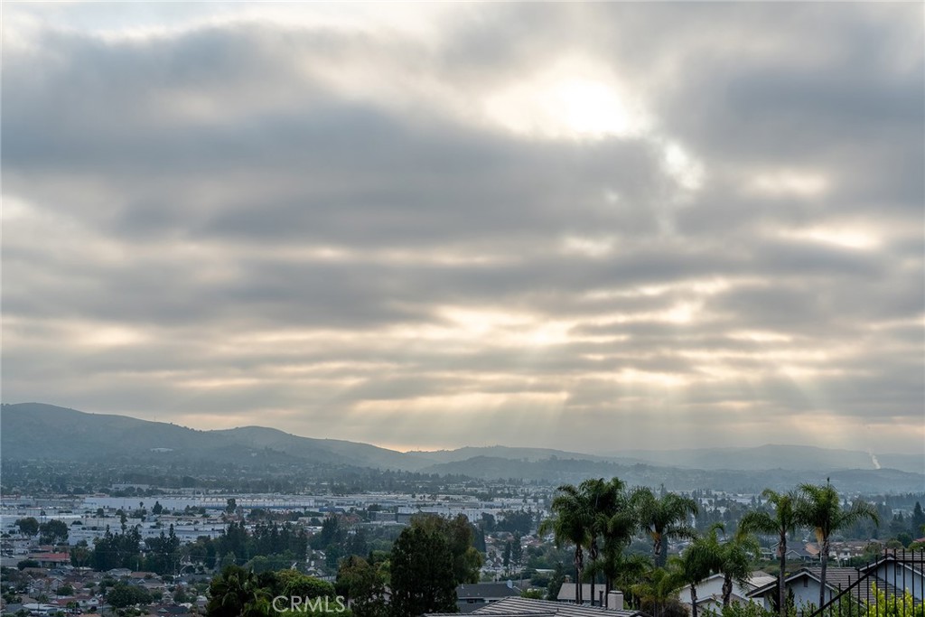https://media.crmls.org/medias/08ce4978-e0f1-466d-a1b9-d2a3dd63a3eb.jpg?preset=X-Large