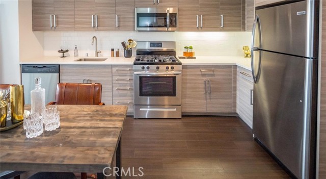 Detail Gallery Image 5 of 75 For 150 Van Ness Ave #0636,  San Francisco,  CA 94102 - 2 Beds | 2 Baths