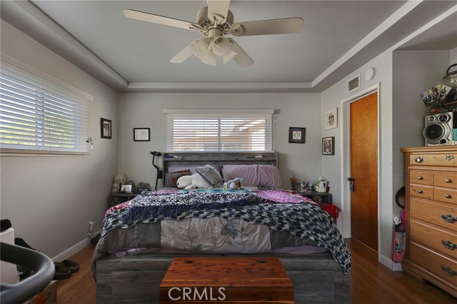 Detail Gallery Image 13 of 31 For 16837 Itasca, Northridge,  CA 91343 - 4 Beds | 3 Baths