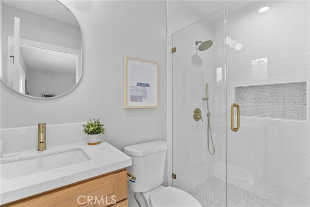 Detail Gallery Image 14 of 25 For 3760 N Weston Pl, Long Beach,  CA 90807 - 2 Beds | 2 Baths