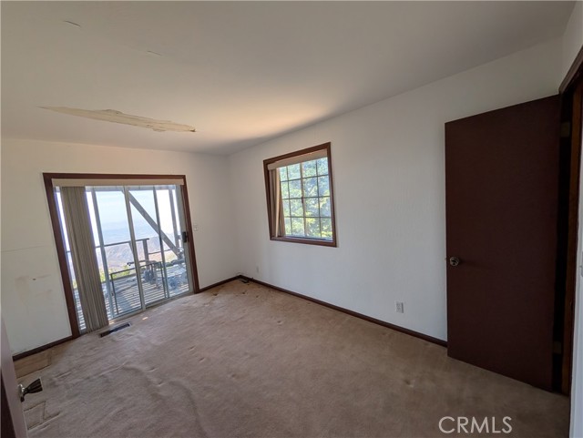31487 Old City Creek, Running Springs, CA 92382