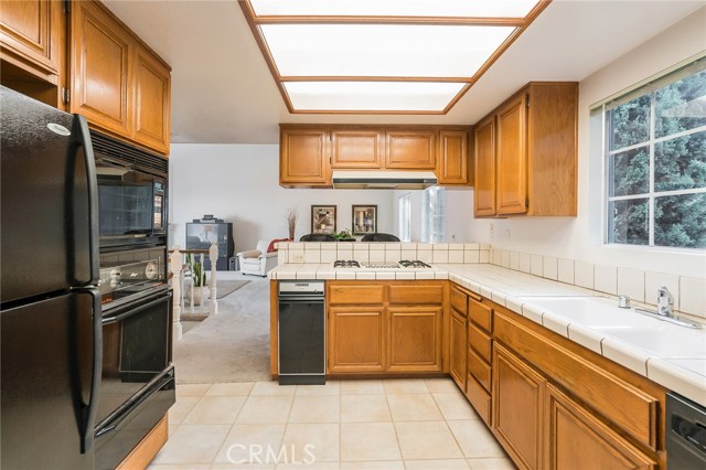 Kitchen to dining area