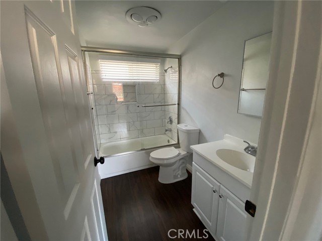 Unit C Bathroom