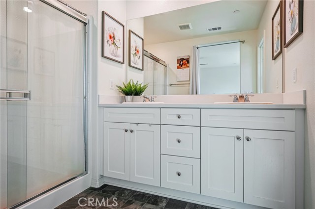 24140 Tuscany Avenue, Murrieta CA: https://media.crmls.org/medias/08d2a78c-4473-4fd2-99ba-cd3f10552975.jpg
