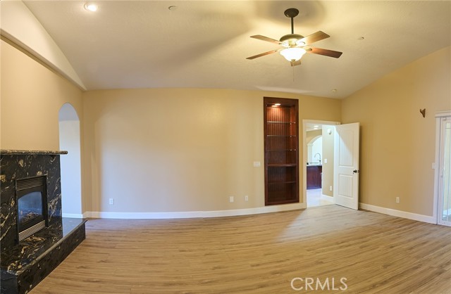 Detail Gallery Image 13 of 30 For 9740 Joshua St, Oak Hills,  CA 92344 - 4 Beds | 3 Baths