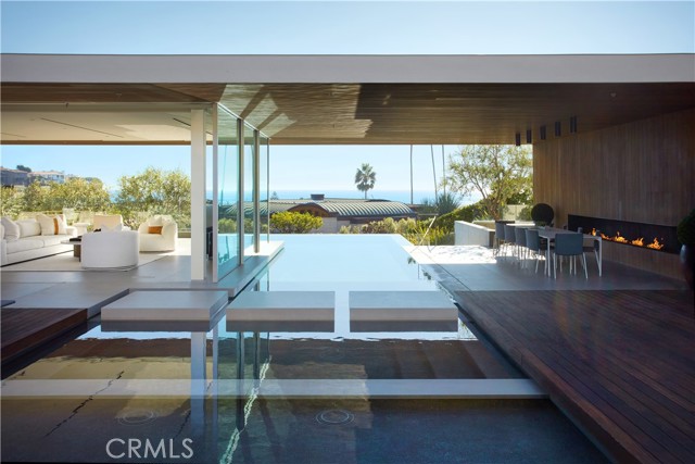 2460 Monaco Drive, Laguna Beach CA: https://media.crmls.org/medias/08d2d89a-f38f-4ba8-a21b-7279ac326d05.jpg