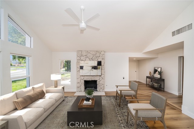 Detail Gallery Image 4 of 26 For 40033 Sagewood Dr, Palm Desert,  CA 92260 - 4 Beds | 2 Baths