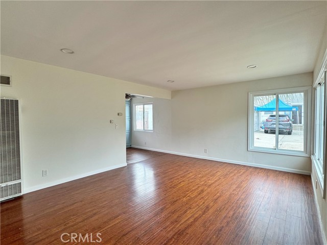 Detail Gallery Image 7 of 39 For 4225 W 169th St, Lawndale,  CA 90260 - 3 Beds | 1 Baths