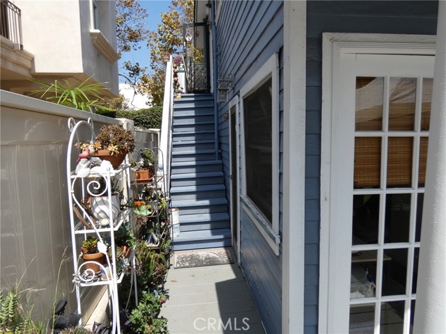 218 Broadway, Redondo Beach, California 90277, ,Residential Income,For Sale,Broadway,SB25042153