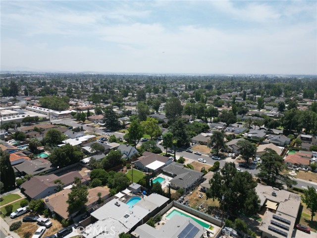 319 E Deodar Street, Ontario CA: https://media.crmls.org/medias/08d6b836-ad57-4cf3-8c6d-5bab42f246a8.jpg