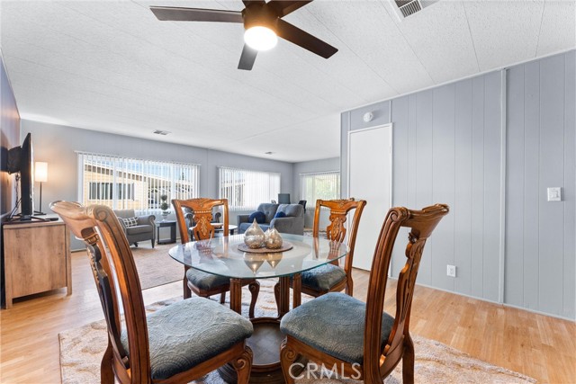 1400 SUNKIST, Anaheim CA: https://media.crmls.org/medias/08d70799-9a96-4d5c-ad55-f4450db43bb9.jpg