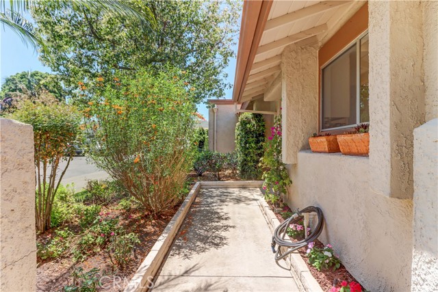 3463 Bahia Blanca W, Laguna Woods CA: https://media.crmls.org/medias/08d7cc6e-acb6-4cb0-bcf0-008f174832bc.jpg