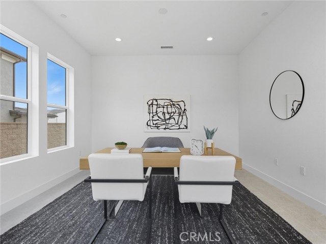 9539 N Andora Avenue, Chatsworth CA: https://media.crmls.org/medias/08d87d5b-bb63-447d-9216-f54cd58a2e0d.jpg