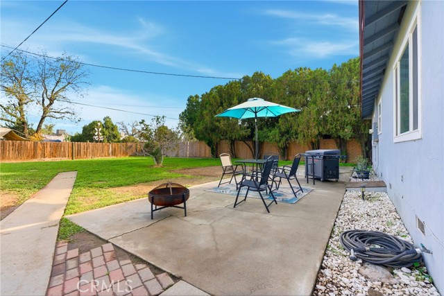 Detail Gallery Image 34 of 44 For 2410 S Locust, Visalia,  CA 93277 - 2 Beds | 1 Baths