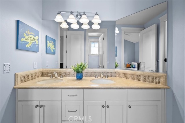 1900 Walnut Avenue, Manhattan Beach, California 90266, 5 Bedrooms Bedrooms, ,4 BathroomsBathrooms,Residential,Sold,Walnut,SB21229114