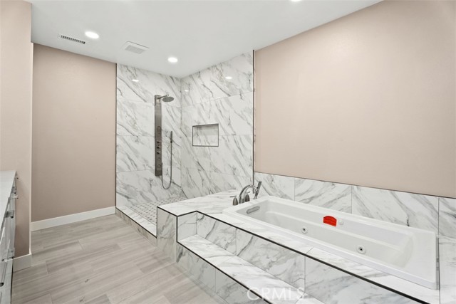 Detail Gallery Image 34 of 40 For 54 Oak Tree Ln, Irvine,  CA 92612 - 4 Beds | 2/1 Baths