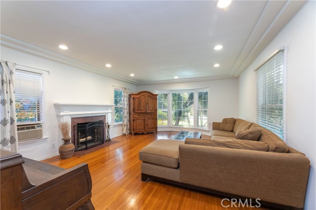 3766 Rose Avenue, Long Beach CA: https://media.crmls.org/medias/08db039b-12d4-4a24-9669-61cd9a60881a.jpg