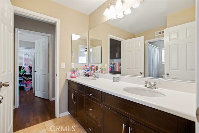 Detail Gallery Image 33 of 64 For 3866 Obsidian Rd, San Bernardino,  CA 92407 - 4 Beds | 2/1 Baths