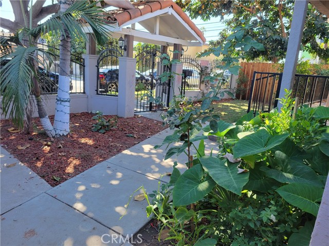 1739 W 56 Th Street #2, Los Angeles, CA, 90062 1739 W 56 Th Street #2, Los Angeles, CA, 90062