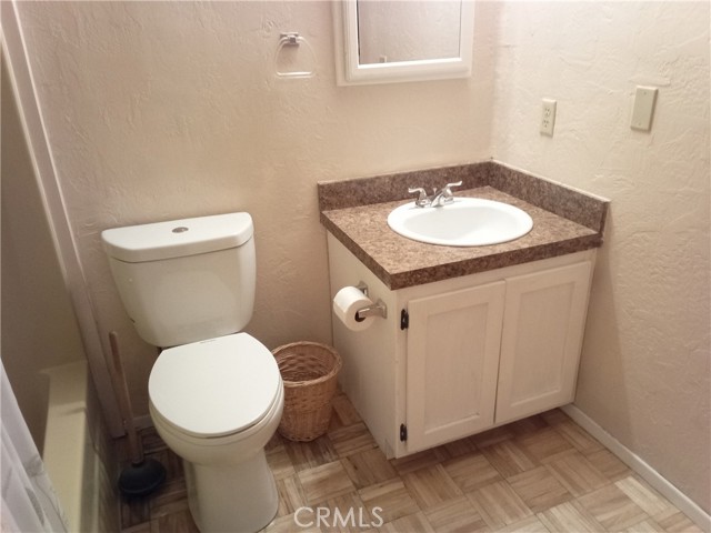 Detail Gallery Image 15 of 28 For 21922 Ottowa Rd #1,  Apple Valley,  CA 92308 - 2 Beds | 2 Baths