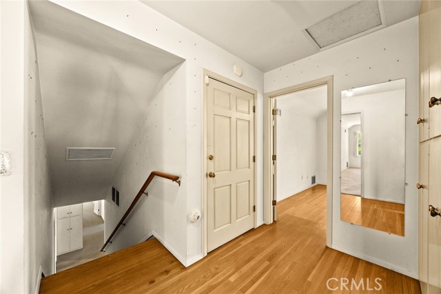 85 S San Rafael Avenue, Pasadena CA: https://media.crmls.org/medias/08df72c9-6590-48b7-befc-270dbba9a64b.jpg