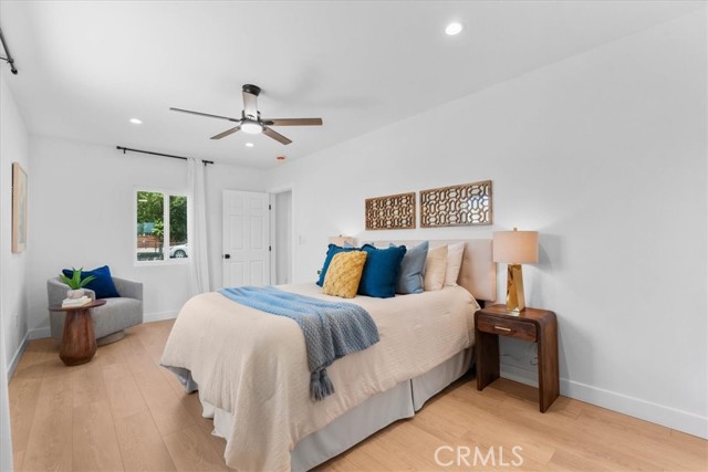 8316 Reseda Avenue, Fontana CA: https://media.crmls.org/medias/08df81ba-8889-401a-8063-d86f745e5e24.jpg