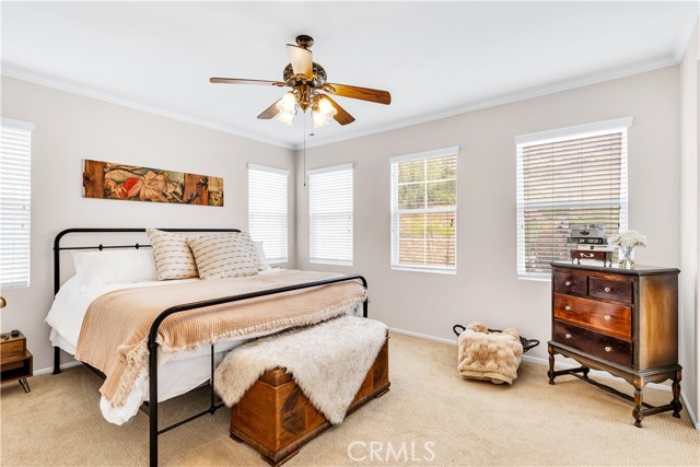 64 Vista del Valle, Aliso Viejo CA: https://media.crmls.org/medias/08e05f97-d96b-48cc-bf98-2aac142bf07d.jpg