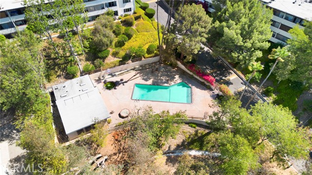 Detail Gallery Image 29 of 31 For 1935 Alpha Rd #112,  Glendale,  CA 91208 - 3 Beds | 2 Baths