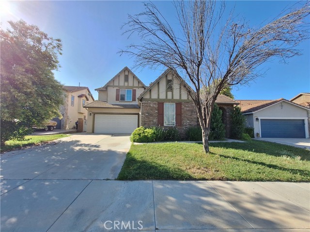 27416 Pinyon Street, Murrieta CA: https://media.crmls.org/medias/08e17365-f29e-4073-b3aa-8b9364815263.jpg
