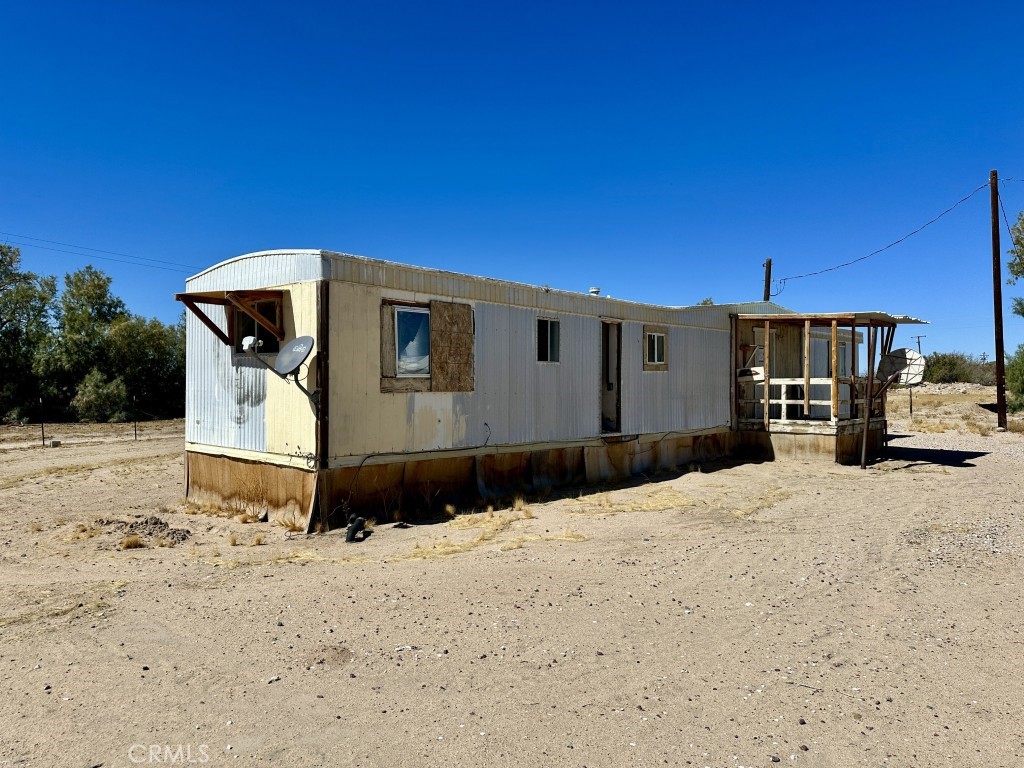 https://media.crmls.org/medias/08e224c1-813b-4cb5-b2d4-634e9c7ca78f.jpg?preset=X-Large