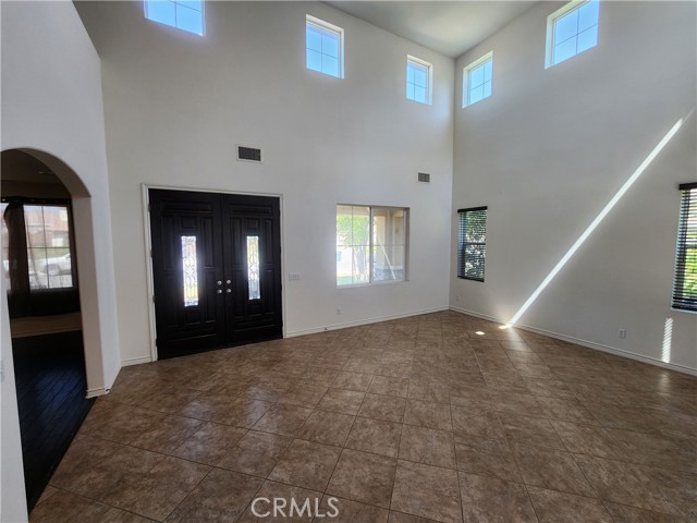 Image 5 of 24 For 9538 Kings Court