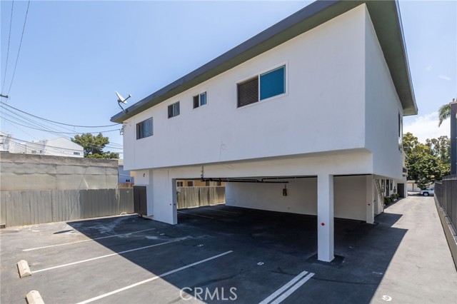 3337 S Durango Avenue, Los Angeles CA: https://media.crmls.org/medias/08e2bd09-75f4-4112-ab64-6a3b158b998d.jpg