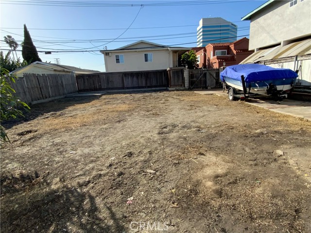 Detail Gallery Image 20 of 21 For 17091 B Ln, Huntington Beach,  CA 92647 - 3 Beds | 2 Baths