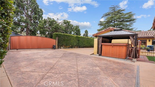 24604 Apple Street, Newhall CA: https://media.crmls.org/medias/08e3586c-c327-4a16-adfd-7b6a5a9d66da.jpg