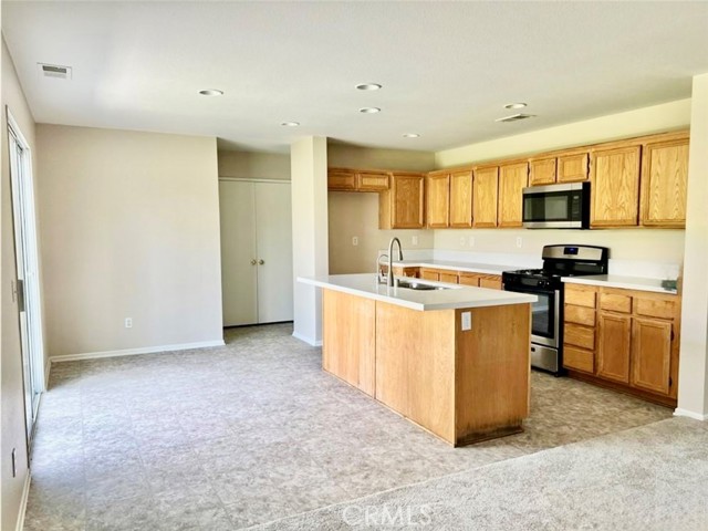 Detail Gallery Image 9 of 32 For 32040 Poppy Way, Lake Elsinore,  CA 92532 - 4 Beds | 2/1 Baths