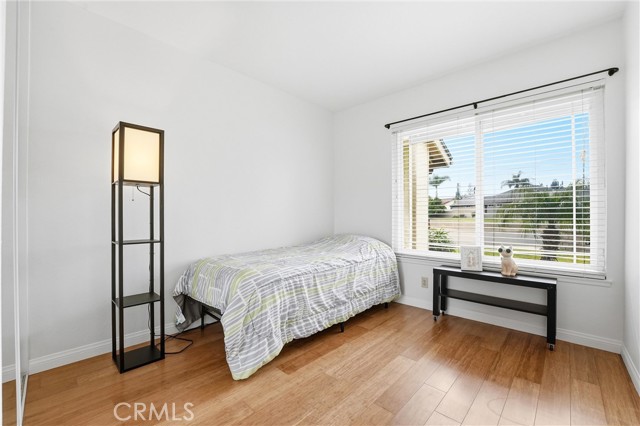 Image 12 of 23 For 22712 Foxborough