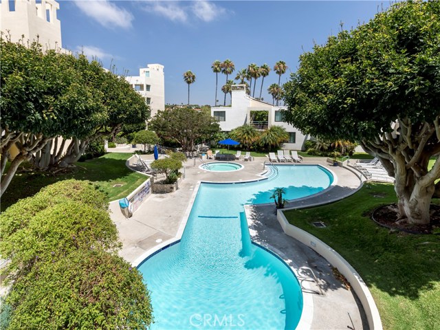 510 The Village, Redondo Beach, California 90277, 2 Bedrooms Bedrooms, ,2 BathroomsBathrooms,Residential,Sold,The Village,SB17269762