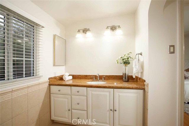 1534 Idlewood Road, Glendale CA: https://media.crmls.org/medias/08e3ea14-6152-4216-aca4-7865c755e609.jpg